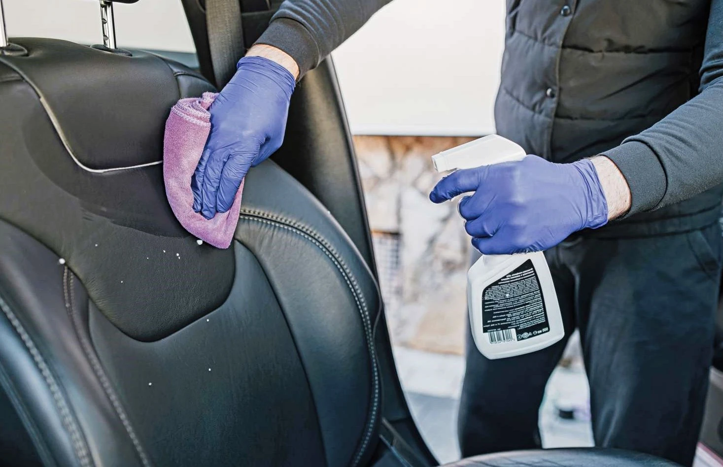 What is the Best Way to Cleaning Leather Car Seats?
