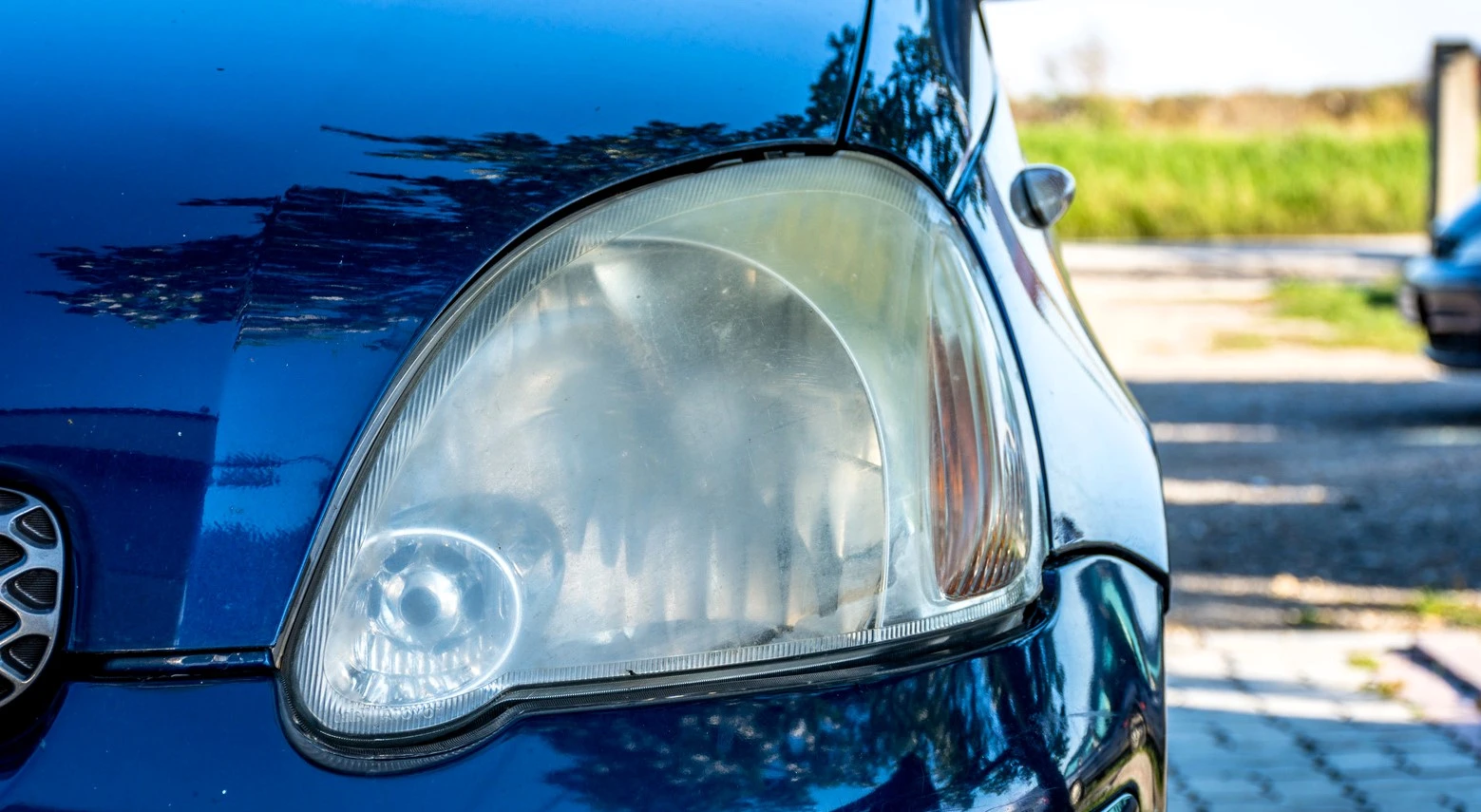 Clean Foggy Headlights